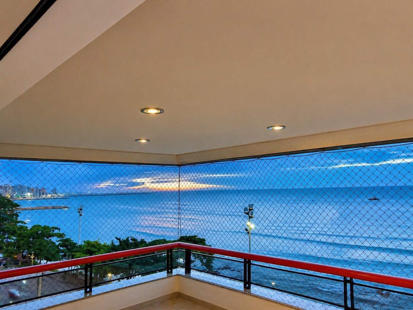 Apartamento, 3 quartos, 240 m² - Foto 1