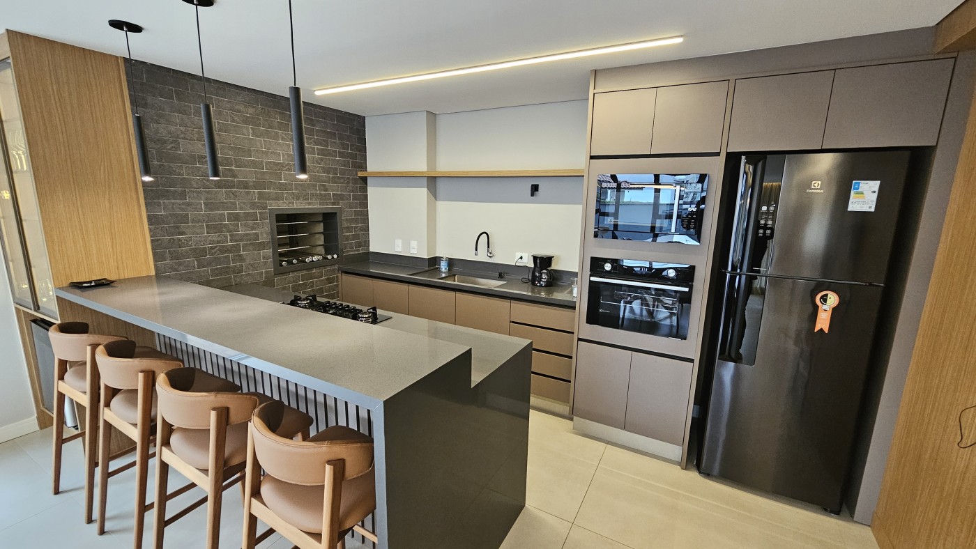 Apartamento, 3 quartos, 134 m² - Foto 1